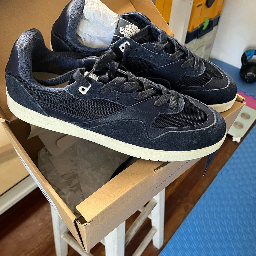 Men's Navy Suede & Mesh Casual Sneakers